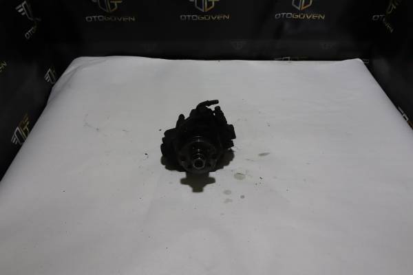 FORD TRANSİT 120 - 120 V ÇIKMA PARÇA TRANSİT V347 MAZOT POMPASI